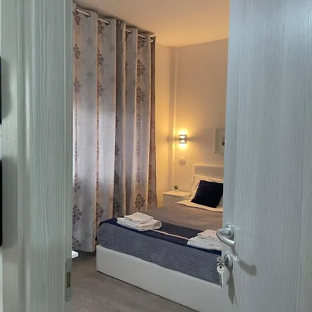 Guest house Residenza Borgo Trento Sunday 2*
