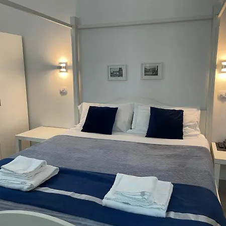 Residenza Borgo Trento Sunday Guest house 2*